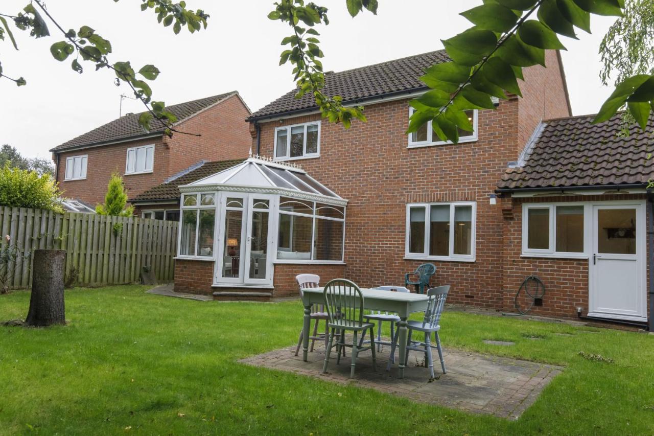The Willows With Free Parking For 2 Cars York Extérieur photo