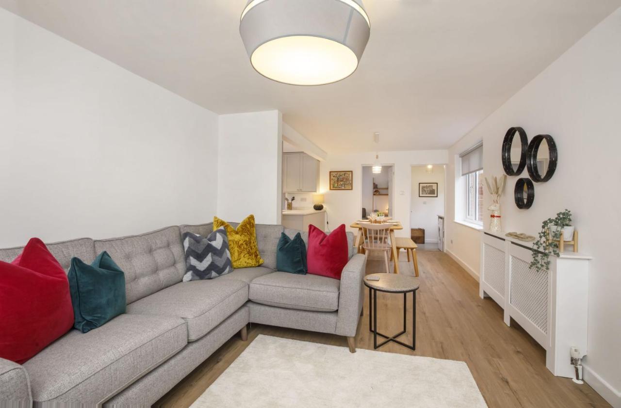 The Willows With Free Parking For 2 Cars York Extérieur photo